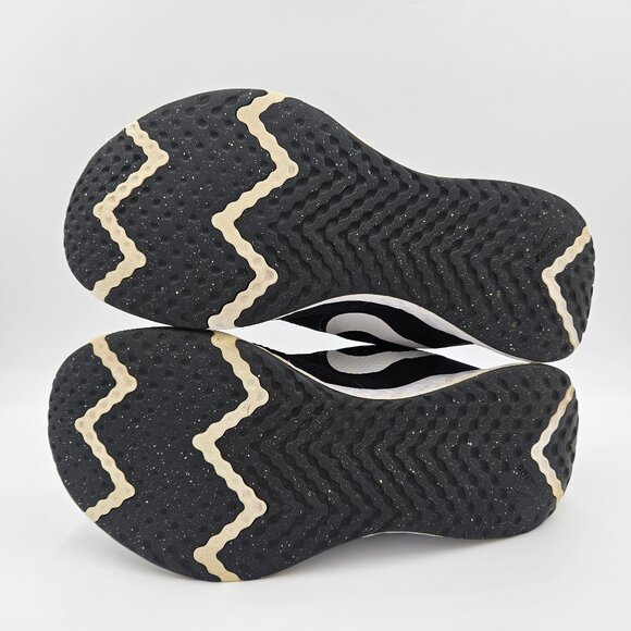 Nike Revolution 5 Men's Running Shoes Black White BQ3204-002 Size 9.5 - Picture 15 of 16